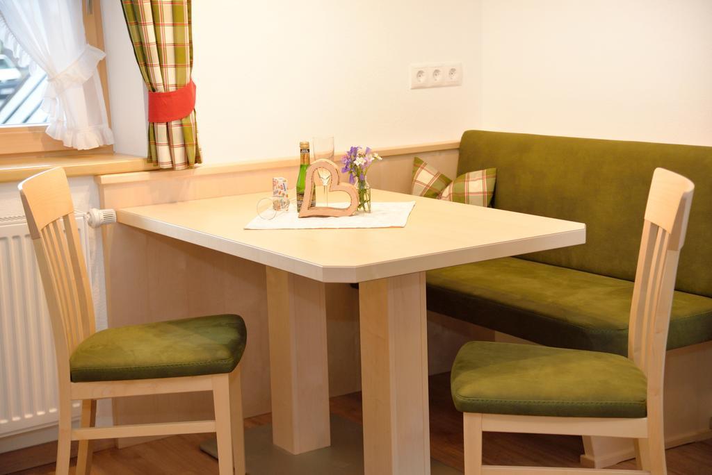 Apartamento Haus Edring Tux Habitación foto