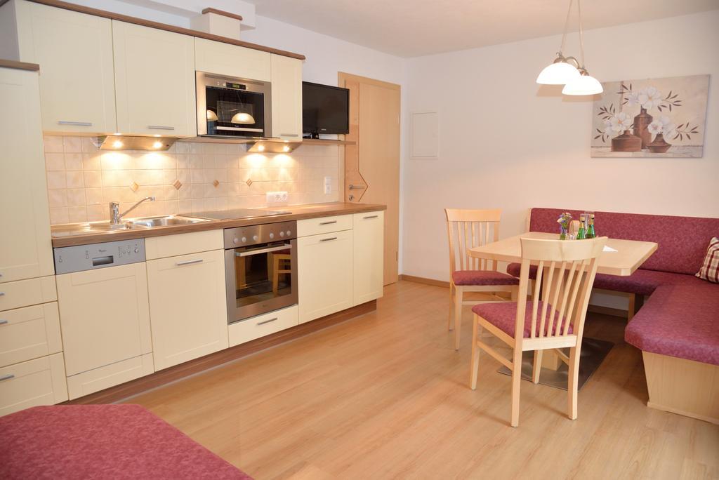 Apartamento Haus Edring Tux Habitación foto
